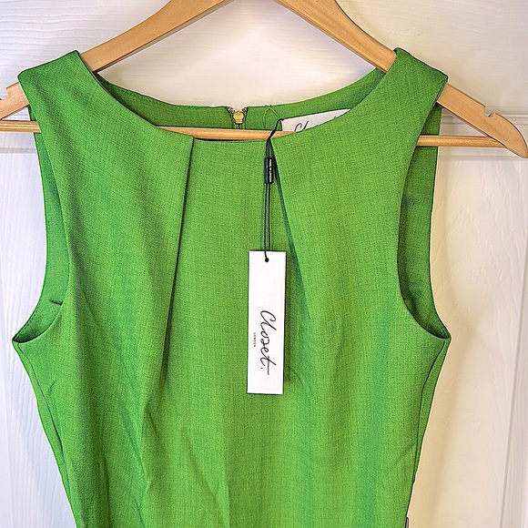 NWT- This gorgeous ensemble is a steal of a deal. This is NEW never worn w/ tags - Picture 7 of 12